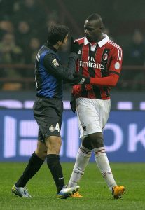 Mario Balotelli non si sbilancia: “Il derby? Finirà 2-2 per lo spettacolo”