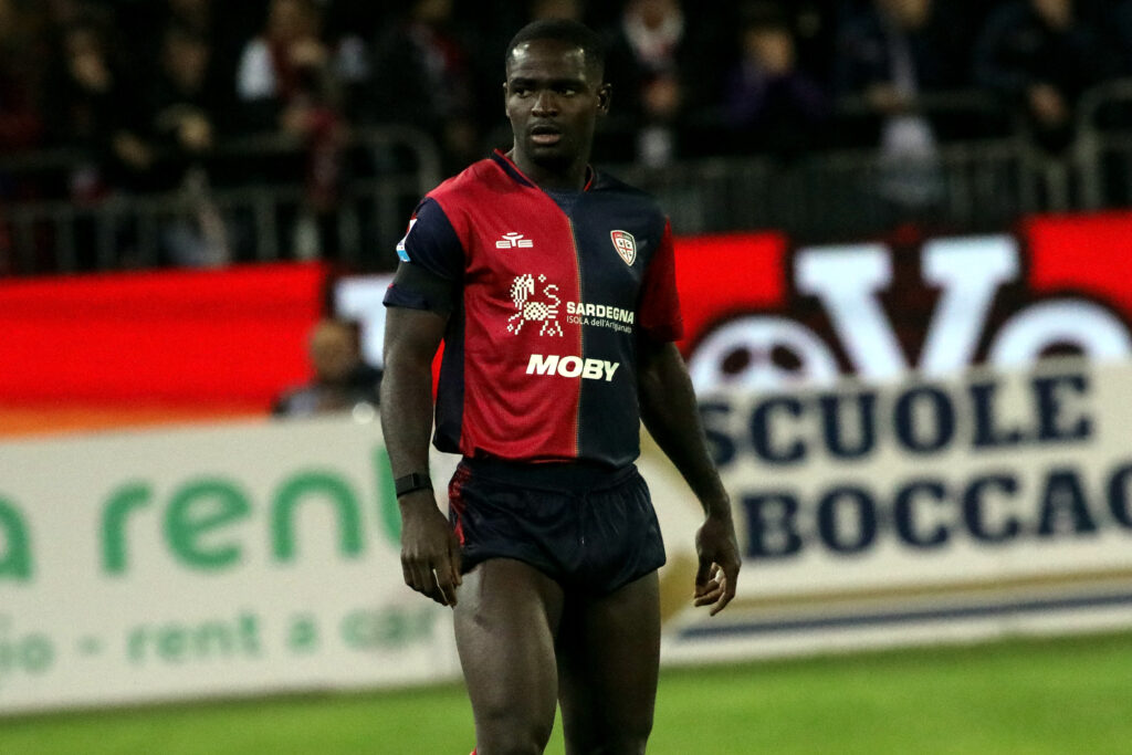Luvumbo rinnova col Cagliari