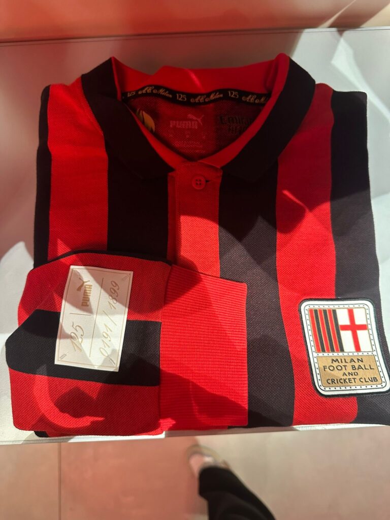 Milan-Maglia-rossonera-125-anniversario-club-dicembre-2024