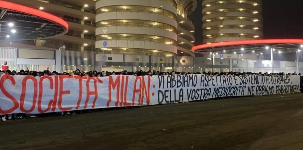 stadio curva sud protesta