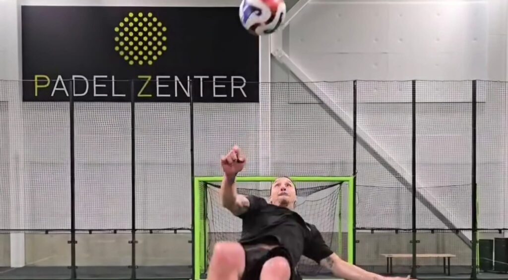 Zlatan-Ibrahimovic-gol-rovesciata-padel-zenter