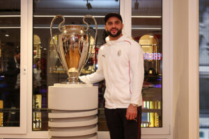 AC Milan New Signing Kyle Walker Visits Club's Official Flagship Stores