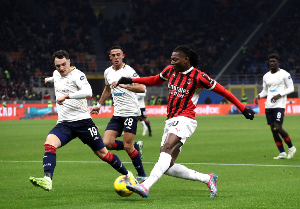 Leao-Milan-Cagliari-azione-match-san-siro