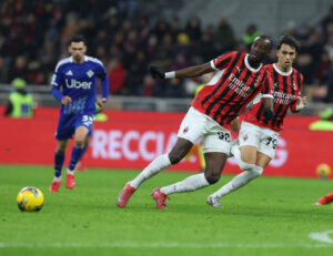 abraham-da-como-al-como-i-due-assist-decisivi-per-la-vittoria-finale