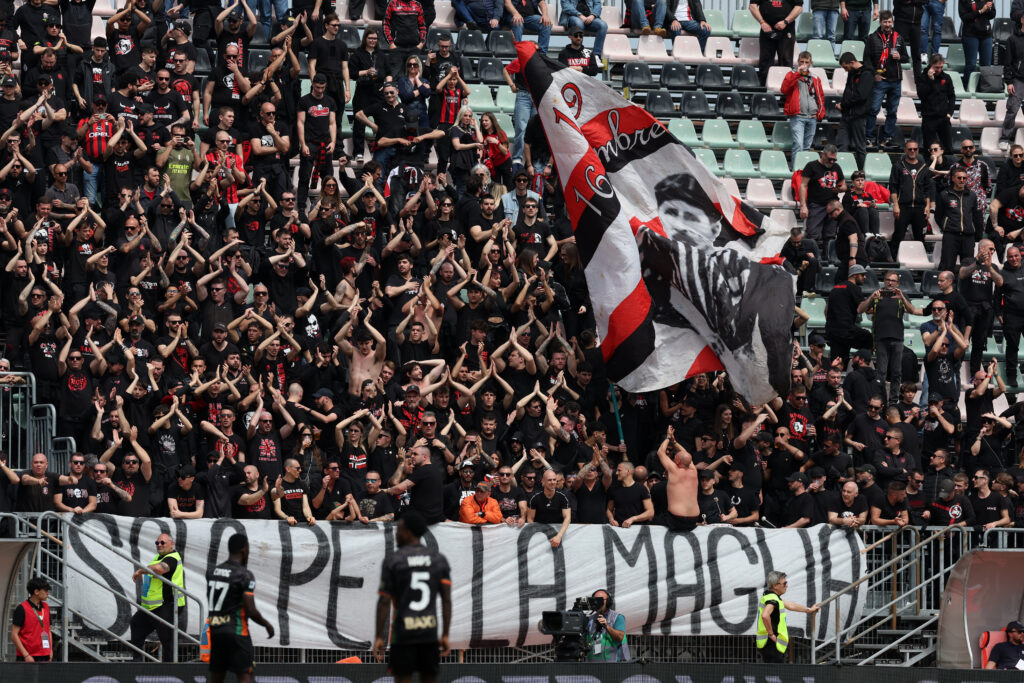 milan-comunicazione-tifo-giornalismo-sportivo-appello-fenomeno-slogan-tifosi-curva-sud-news