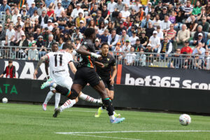 pulisic-solo-davanti-al-portiere-reijnders-esulta-ancor-prima-che-il-pallone-entri