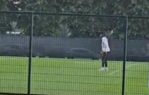 b2cb9001-1553-4d87-bfed-d13b604d6ab0