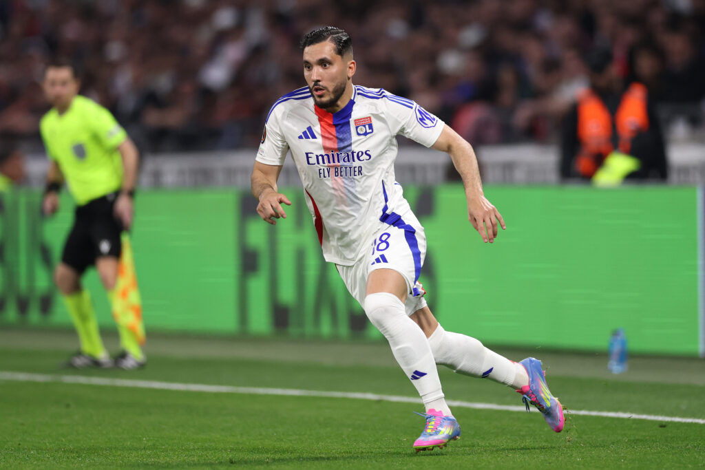 milan-calciomercato-rayan-cherki-chi-e-carriera-lione-parametro-zero-acquisto-reijnders-sostituto-identikit