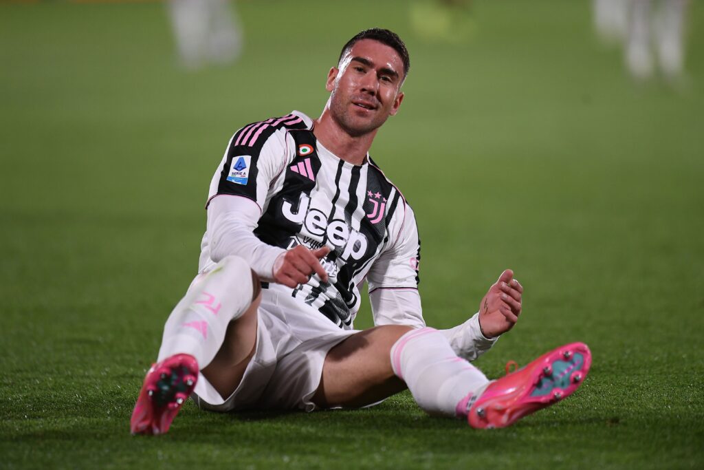 vlahovic-milan-allegri-juventus-theo-hernandez-stop-tudor-news-aggiornamenti-trattativa