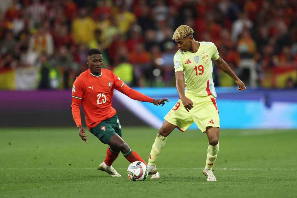 nuno-mendes-psg-portogallo-theo-hernandez