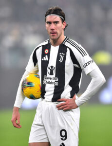 la-strategia-segreta-del-milan-per-acquistare-vlahovic-dalla-juve-news-ultima-ora-prestito-oneroso-contropartite-adli-bennacer-ingaggio-bilancio-ammortamento-trattativa-juventus