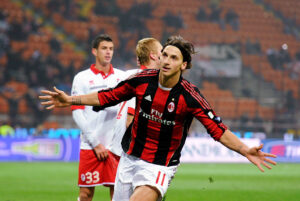 allegri-milan-bari-coppa-italia-serie-a-scudetto-san-siro-ibrahimovic-merkel-robinho-2011-2025