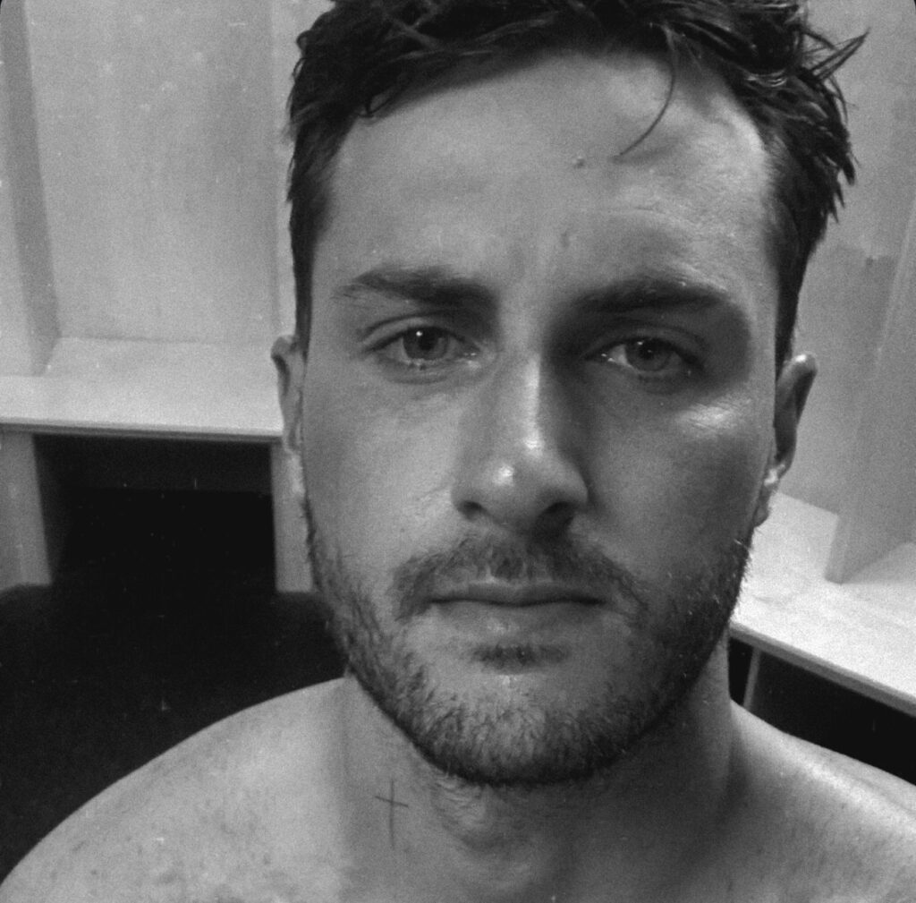 gimenez-mentre-il-milan-cerca-una-punta-si-allena-per-convincere-allegri