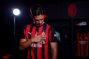 ardon-jashari-conferenza-stampa-presentazione-casa-milan-tv-news-dichiarazioni-foto-frasi-parole