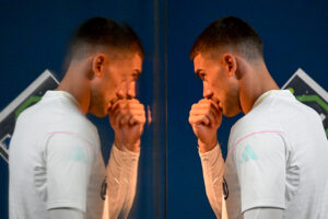 vlahovic-hojlund-paolo-busardo-e-il-milan-la-notizia-esclusiva-di-calciomercato-bennacer-news-dettagli-ingaggio-cifre-prestito-operazione-trattativa-indiscrezione-furlani