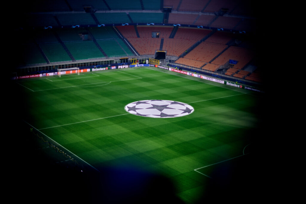 nuovo-san-siro-fermo-milan-e-inter-dicono-stop-alla-vendita-di-magliette-fuori-lo-stadio-news-ultima-ora-protesta-ambulanti-consorzio-lettera-sindaco-sala-milano