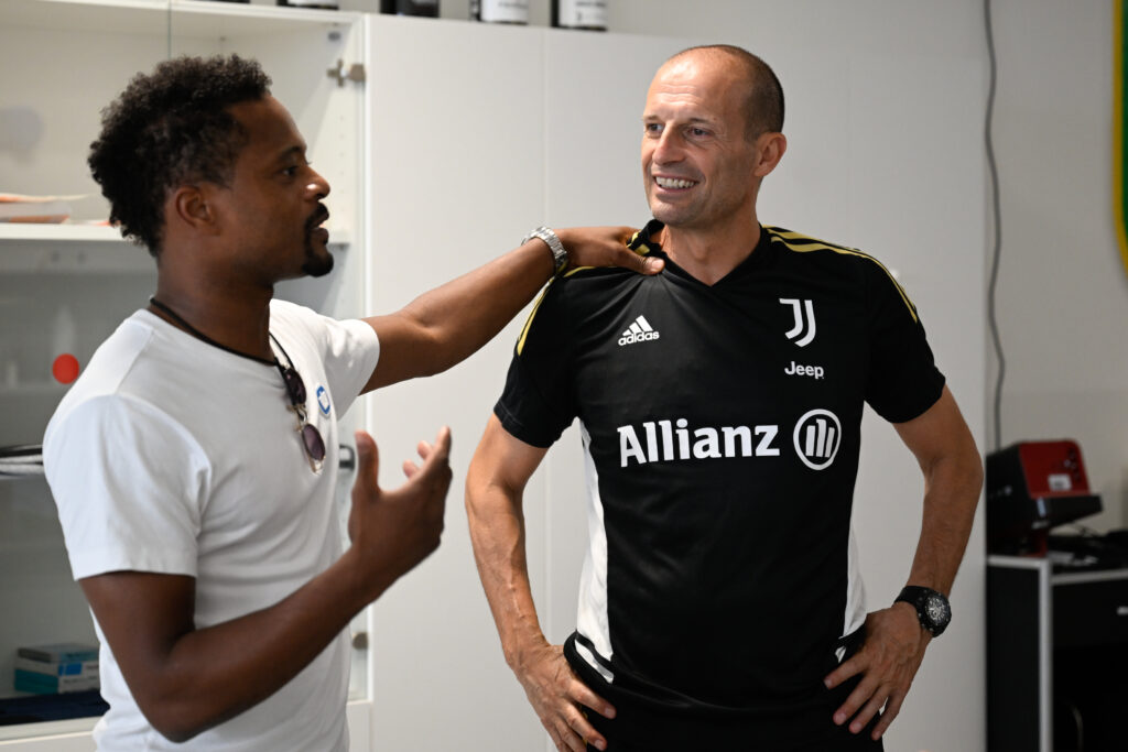 evra-su-allegri-e-lo-staff-un-macchinario-controllava-il-nostro-sonno
