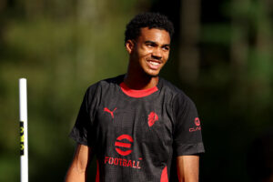 david-odogu-milan-fede-bibbia-nuovo-testamento-talento-instagram-dio-lettera-romani