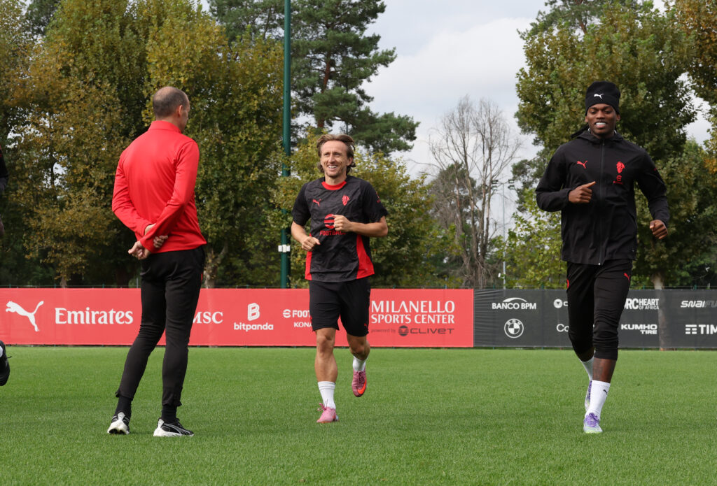 leao-infortunio-polpaccio-recupero-milanello-social-allegri-convocato-napoli-san-siro