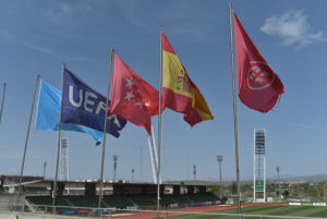 dirigismo-fifa-uefa-crescita-club