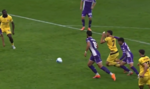 arbitro-di-tiktok-e-il-rigore