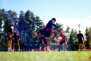 loftus-cheek-sul-campo-oggi-a-milanello-tutte-le-foto