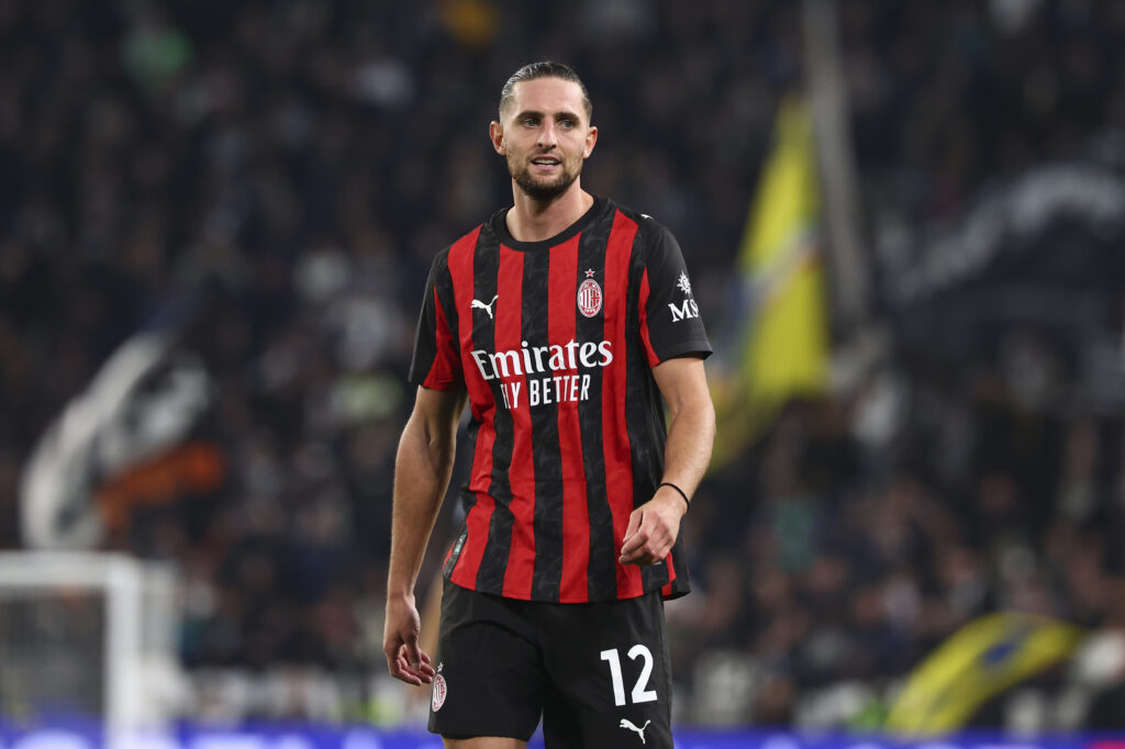 milan-valore-maglia-ricavi-sponsor-incasso-soldi-emirates-bitpanda-msc-news-serie-a-ultima-ora