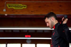 gimenez-infortunio-caviglia-milan-nazionale-messico-mondiali-davino