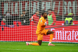 rigore-roma-maignan-e-la-prospettiva-del-suo-piede-completamente-appoggiato