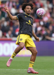 Gullit a Zirkzee: "Avevo detto che doveva andare al Milan, basta con lo United"