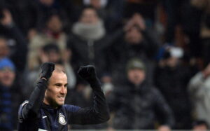 Tutti parlano di Sassuolo, ma Allegri lasciò il Milan dopo il tacco di Palacio nel derby