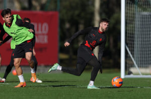 oggi-a-milanello-leao-sta-meglio-fullkrug-in-gruppo