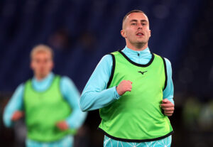 Lazio, Marusic proposto anche al Milan: attacco, il punto su Fullkrug e Nkunku