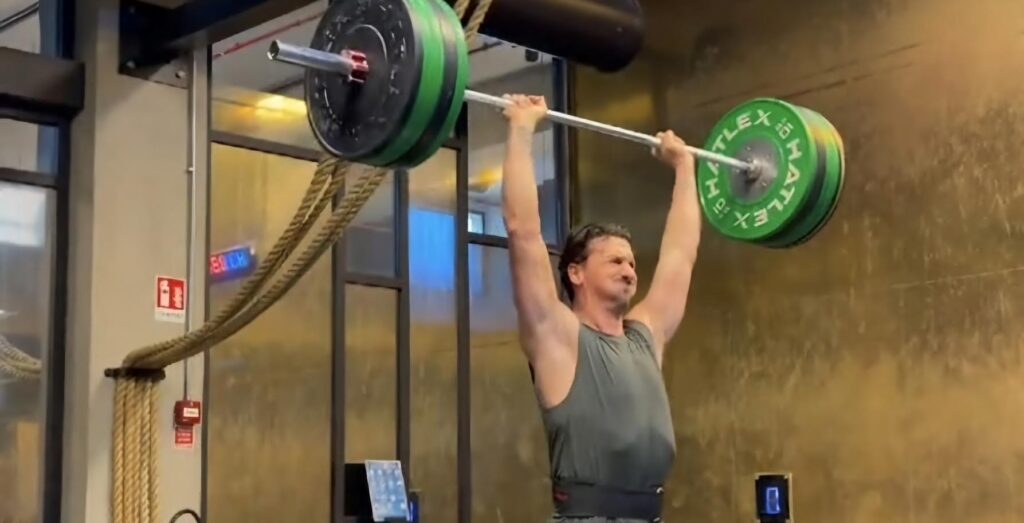 ibrahimovic-sollevamento-pesi-social