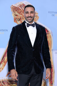 ex-milan-adil-rami-calcio-teatro-parigi-apollo-theatre-francia-spettacolo