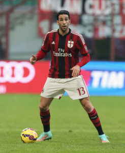 ex-milan-adil-rami-calcio-teatro-parigi-apollo-theatre-francia-spettacolo