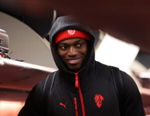 al-bimbo-lamore-per-leao-non-bastava-anche-la-foto