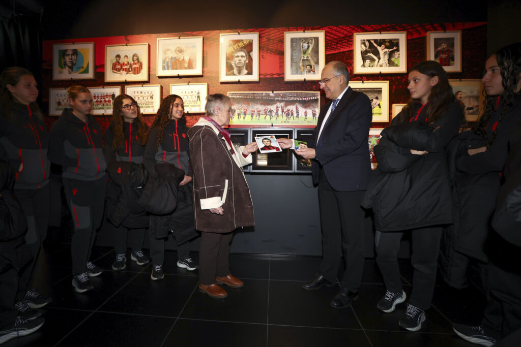 fondazione-milan-al-museo-rossonero-la-figurina-di-ferdinando-valletti