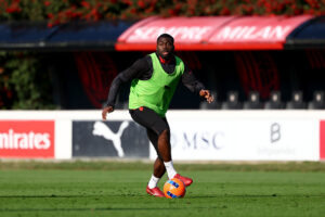 verso-il-genoa-oggi-la-ripresa-a-milanello-fofana-con-i-tifosi