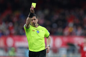 sport-mediaset-ammonizioni-inter-polemiche-falli-gialli