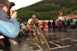marco-pantani-tifoso-milan-onore-omaggio