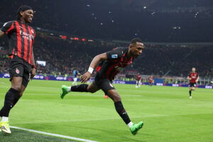 tre-first-gol-in-serie-a-a-cbs-sports-tutti-in-piedi-per-estupinan